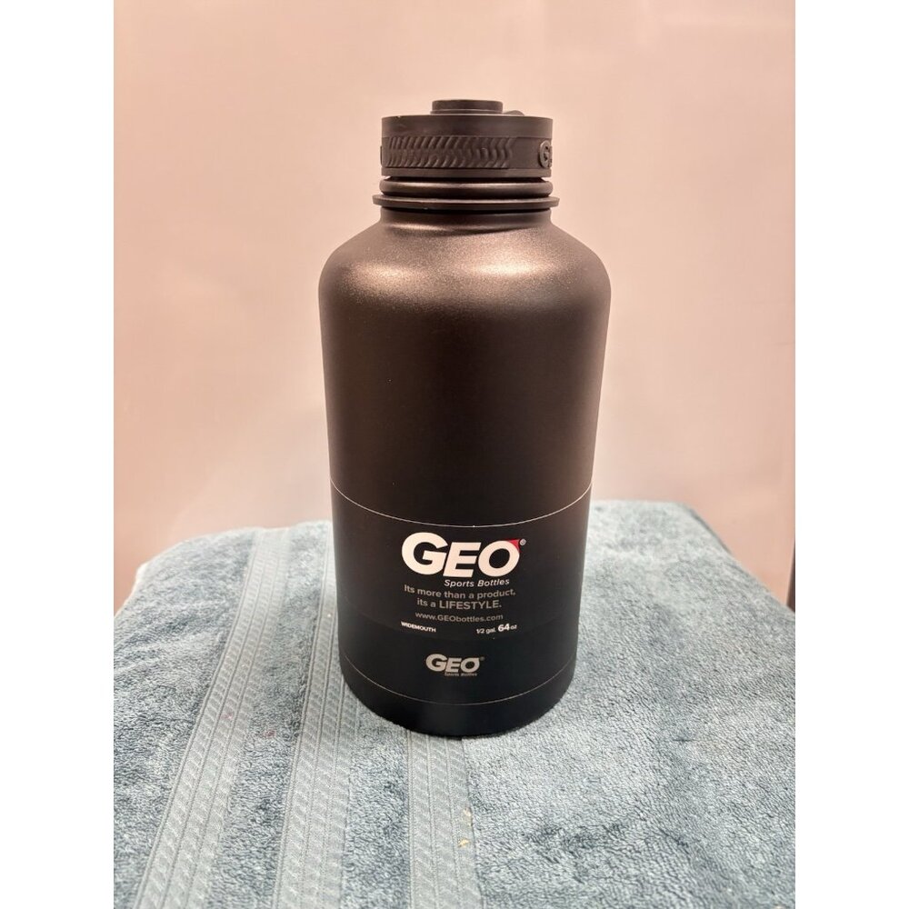 GEO 64oz Half Gallon Insulated Water Bottle Black Bronze Stainless Steel IsoTemp